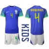 Baby Fußballbekleidung Brasilien Marquinhos #4 Auswärtstrikot WM 2022 Kurzarm (+ kurze hosen)